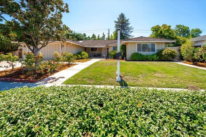 19661 Via Escuela Drive, Saratoga, California 95070