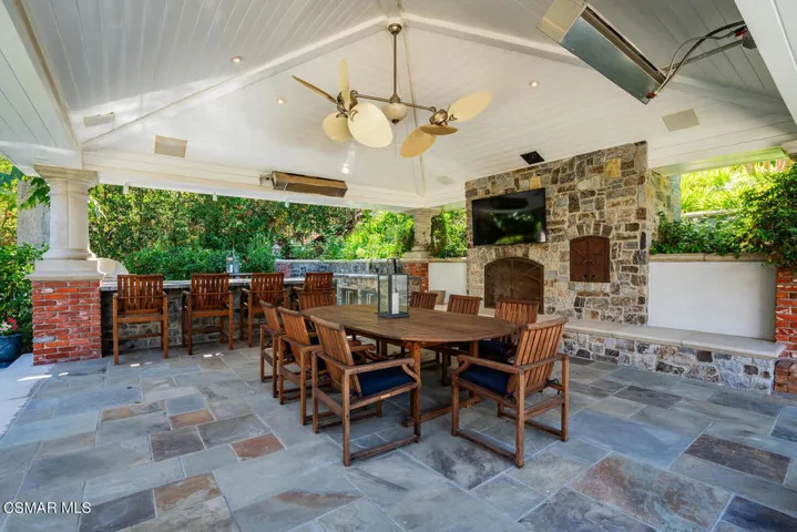 581 Lakeview Canyon Rd-large-060-015-DSC
