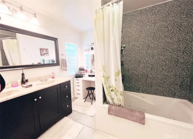 7732 Lemp Avenue, North Hollywood, California 91605