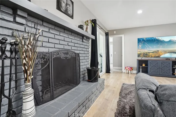 41559 Lomas Street, Hemet, California 92544