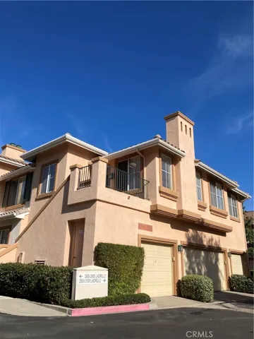 2900 Ladrillo Aisle, Irvine, California 92606