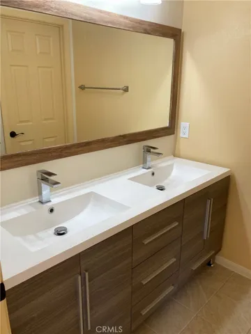 2900 Ladrillo Aisle, Irvine, California 92606