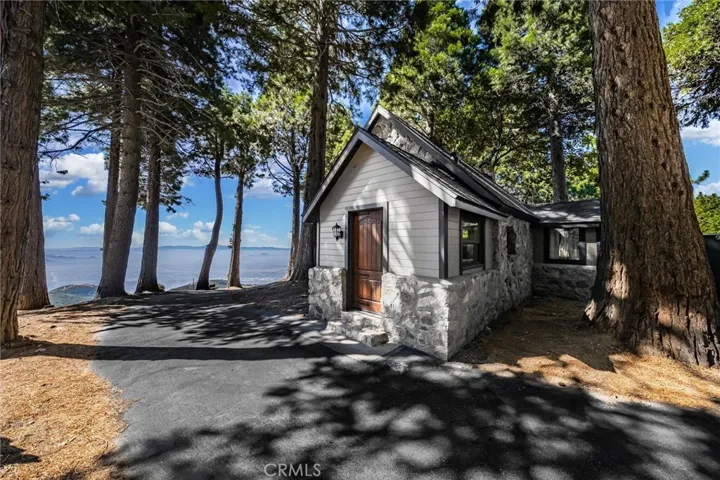 23008 Valley View Drive, Crestline, California 92325