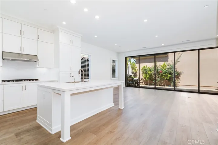 105 Vigna, Irvine, California 92602