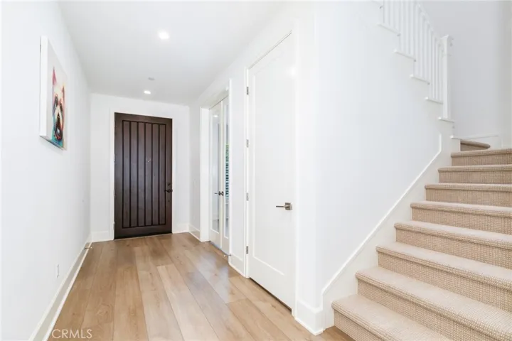 105 Vigna, Irvine, California 92602