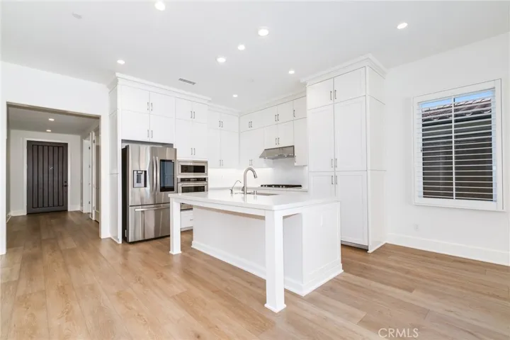 105 Vigna, Irvine, California 92602