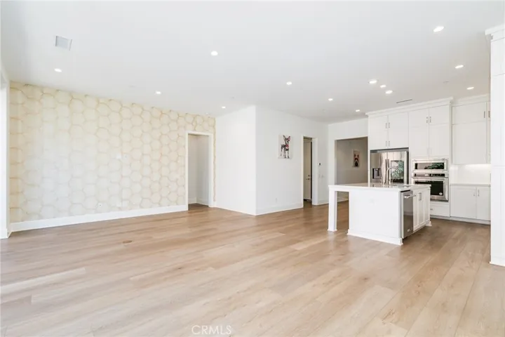 105 Vigna, Irvine, California 92602