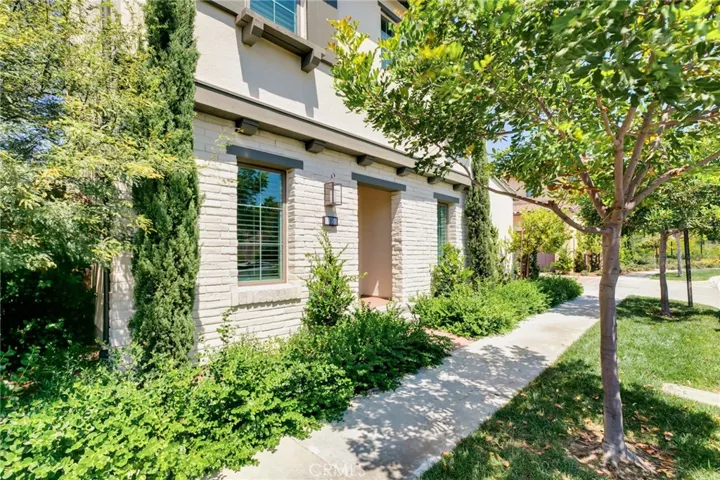 105 Vigna, Irvine, California 92602