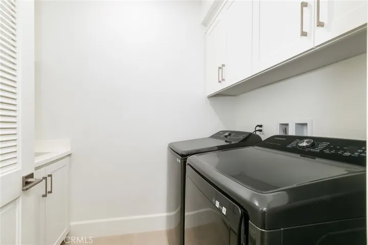 105 Vigna, Irvine, California 92602