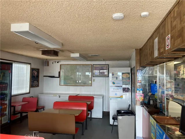 12091 Lee's Donut Dine-in Area with Carbon Monoxide Dectector