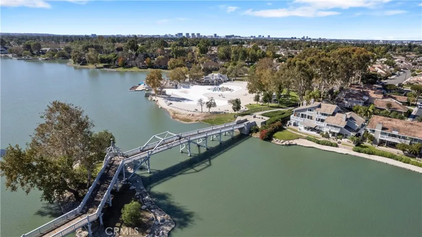 38 Pinewood 50, Irvine, California 92604