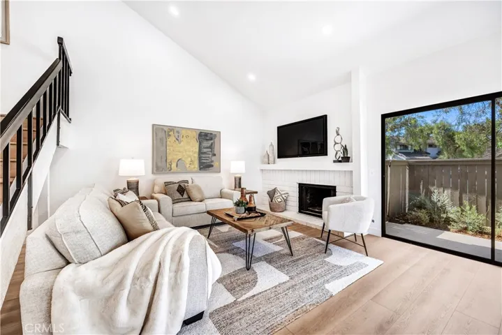 38 Pinewood 50, Irvine, California 92604