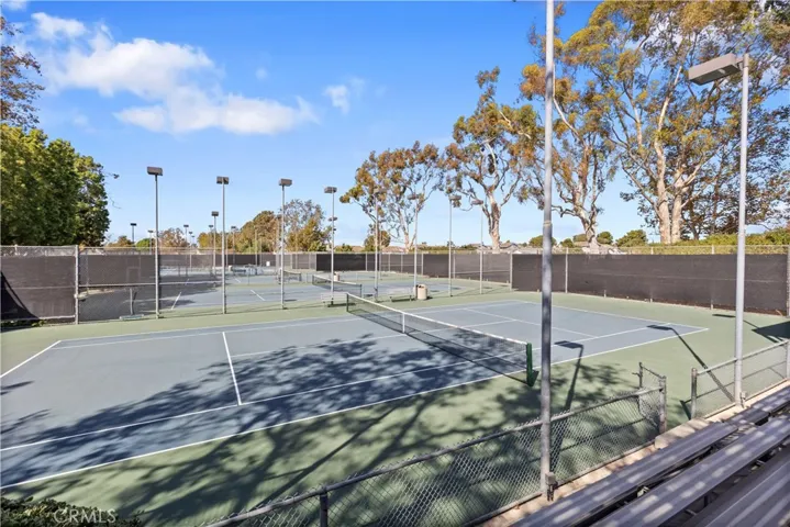 38 Pinewood 50, Irvine, California 92604