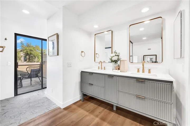 38 Pinewood 50, Irvine, California 92604