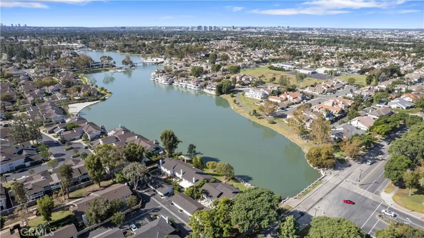 38 Pinewood 50, Irvine, California 92604