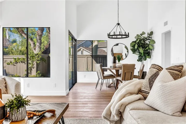 38 Pinewood 50, Irvine, California 92604