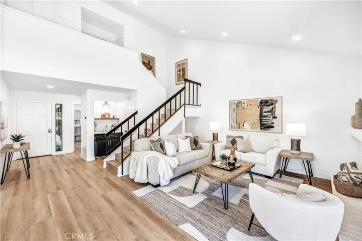 38 Pinewood 50, Irvine, California 92604