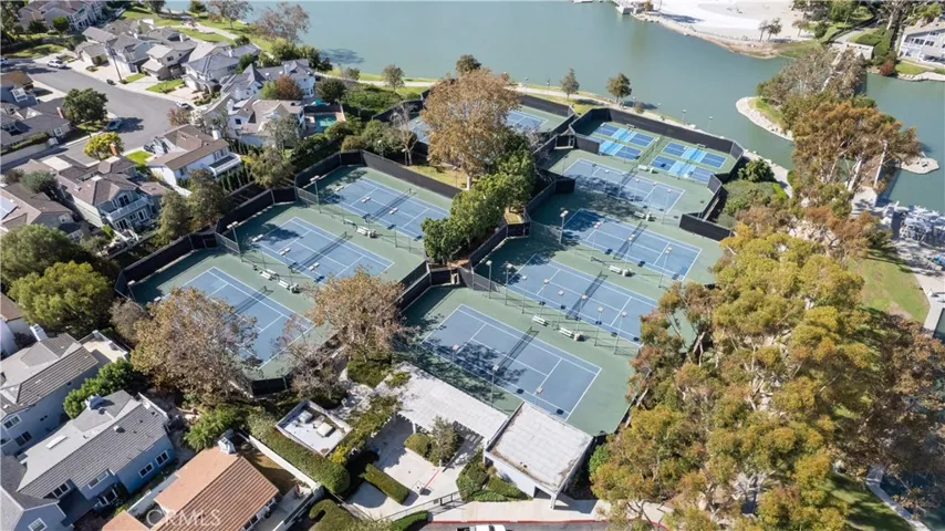 38 Pinewood 50, Irvine, California 92604