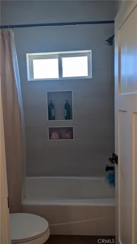 Hall bath tub