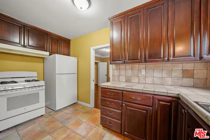 2044 Parnell Avenue, Los Angeles, California 90025