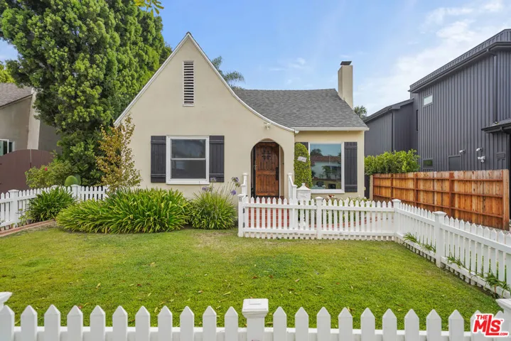 2044 Parnell Avenue, Los Angeles, California 90025