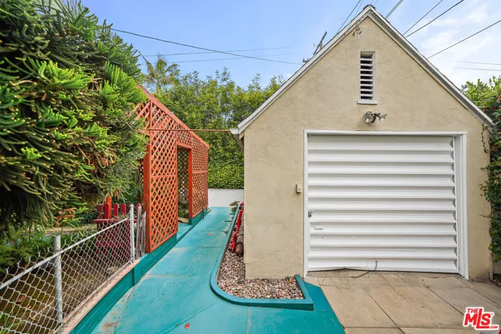2044 Parnell Avenue, Los Angeles, California 90025