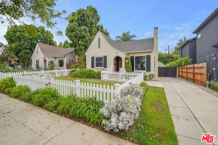 2044 Parnell Avenue, Los Angeles, California 90025