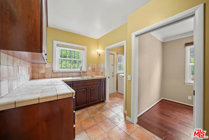 2044 Parnell Avenue, Los Angeles, California 90025