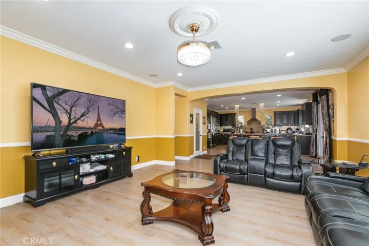 Family room with luv flooring