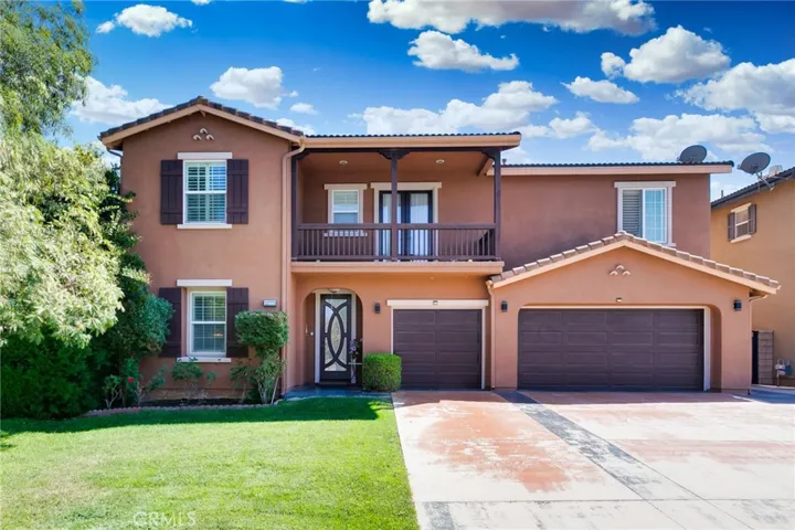 Charming House and upgraded entrance door