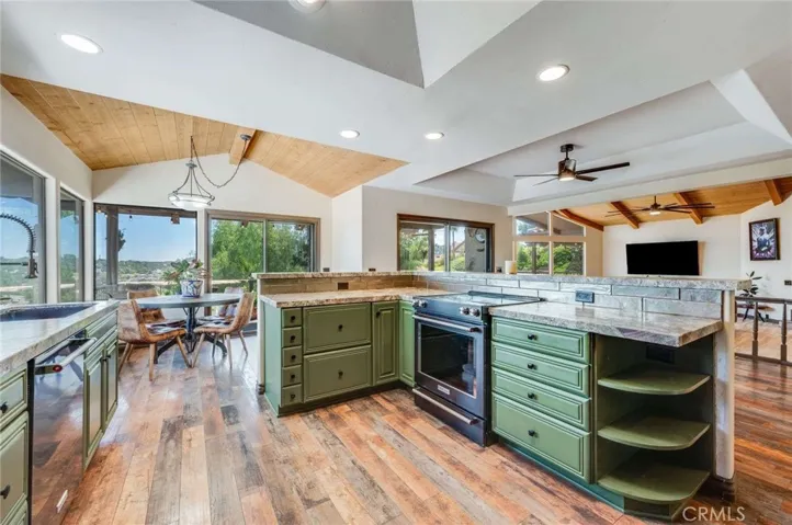 28229 Glenmeade Way, Escondido, California 92026