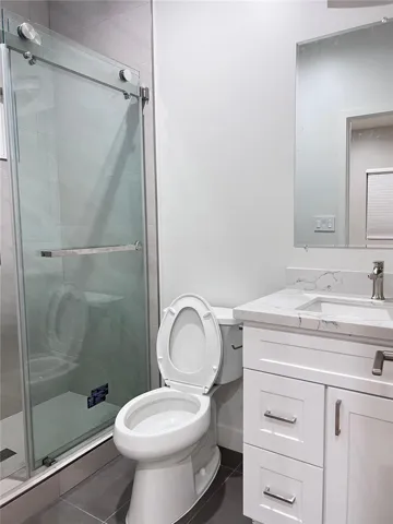 First suit bath room