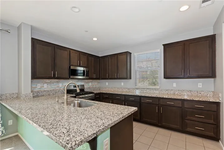 7386 Hawkeye Ridge Road, Jurupa Valley, California 92509