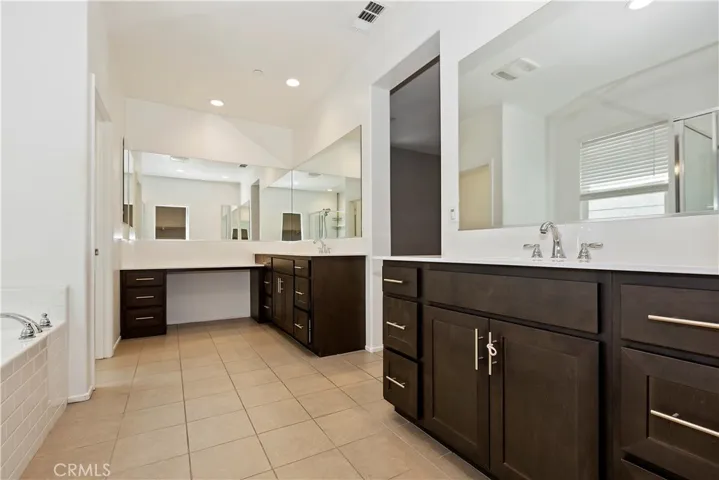 7386 Hawkeye Ridge Road, Jurupa Valley, California 92509
