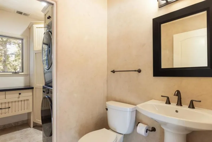 21 La Rancheria, Carmel Valley, California 93924