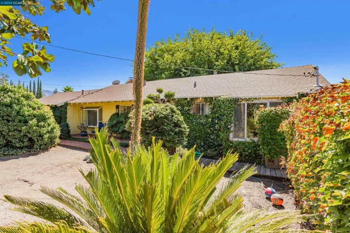 5242 Olive Dr, Concord, California 94521