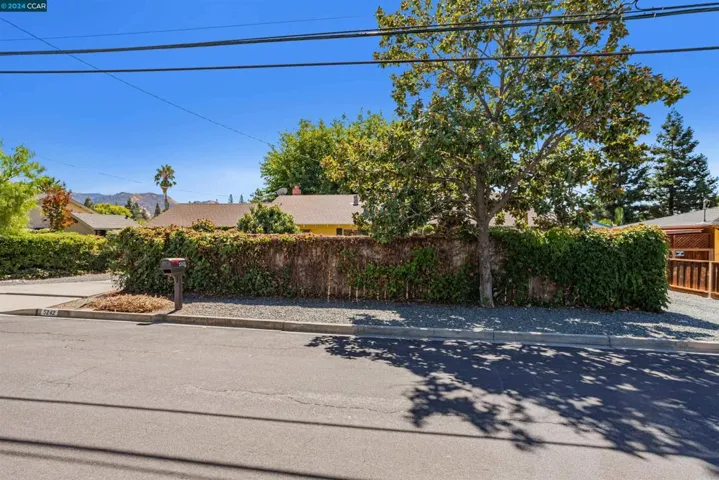 5242 Olive Dr, Concord, California 94521