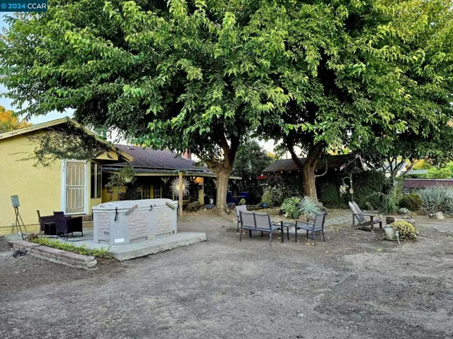 5242 Olive Dr, Concord, California 94521