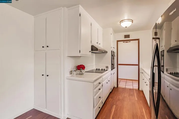 5242 Olive Dr, Concord, California 94521
