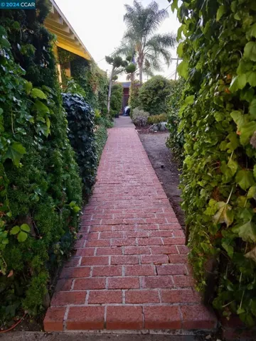 5242 Olive Dr, Concord, California 94521