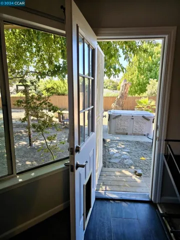 5242 Olive Dr, Concord, California 94521