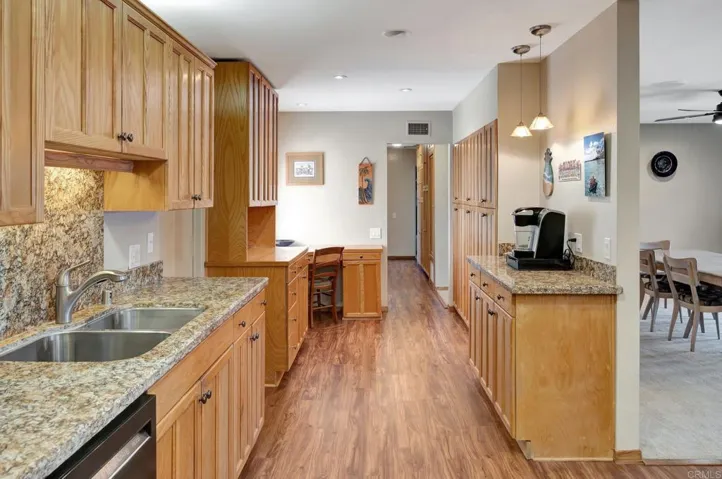 3048 Governor Dr, San Diego, California 92122