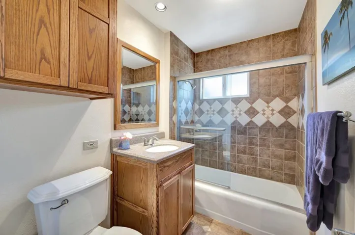 3048 Governor Dr, San Diego, California 92122