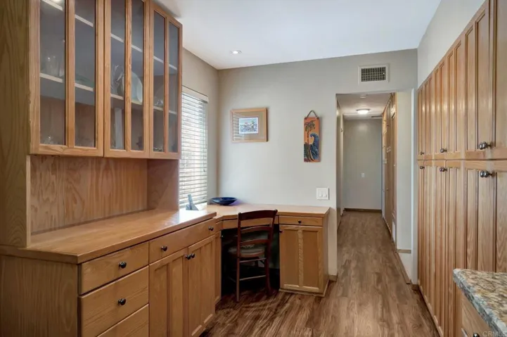 3048 Governor Dr, San Diego, California 92122