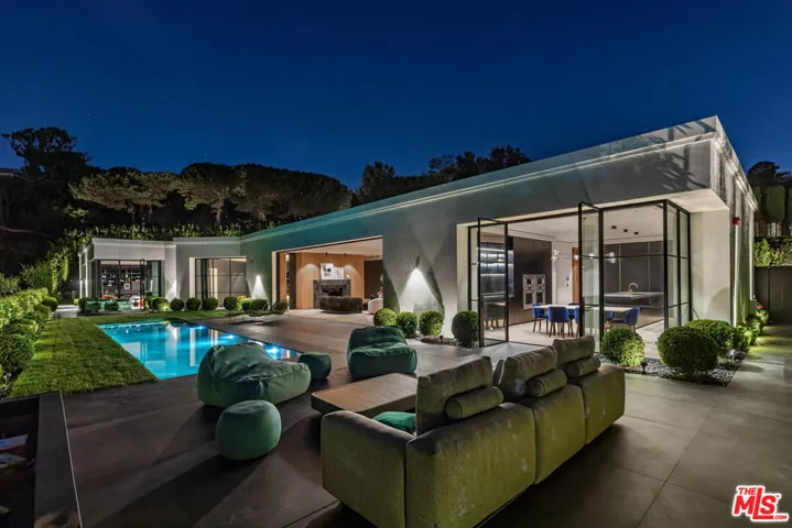 534 Chalette Drive, Beverly Hills, California 90210