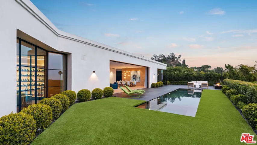 534 Chalette Drive, Beverly Hills, California 90210