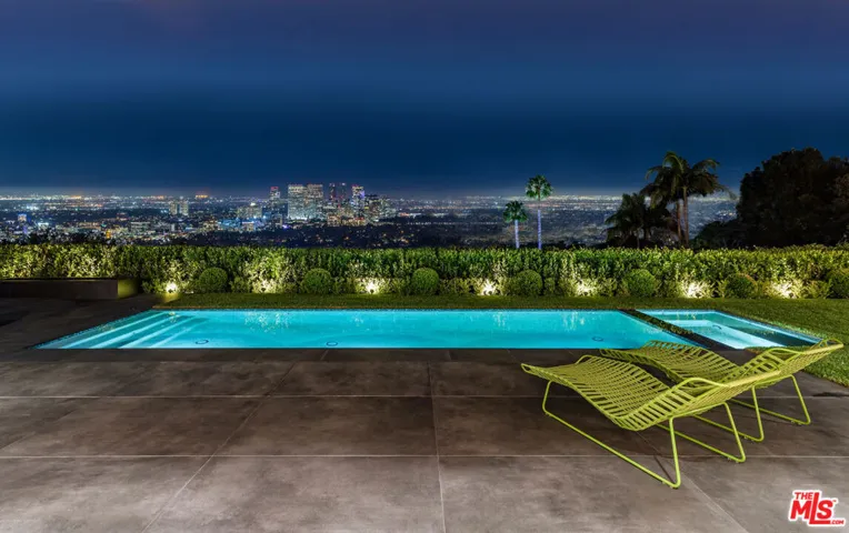 534 Chalette Drive, Beverly Hills, California 90210