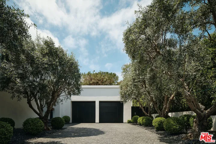 534 Chalette Drive, Beverly Hills, California 90210