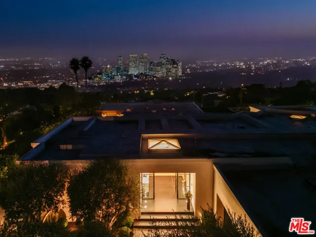 534 Chalette Drive, Beverly Hills, California 90210