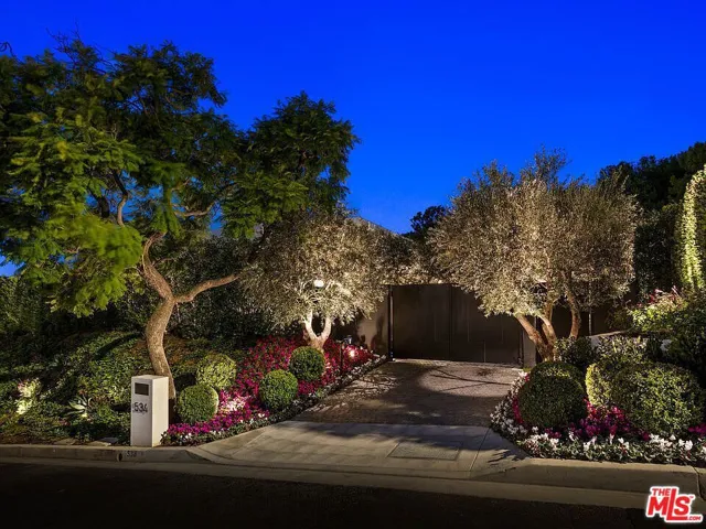 534 Chalette Drive, Beverly Hills, California 90210